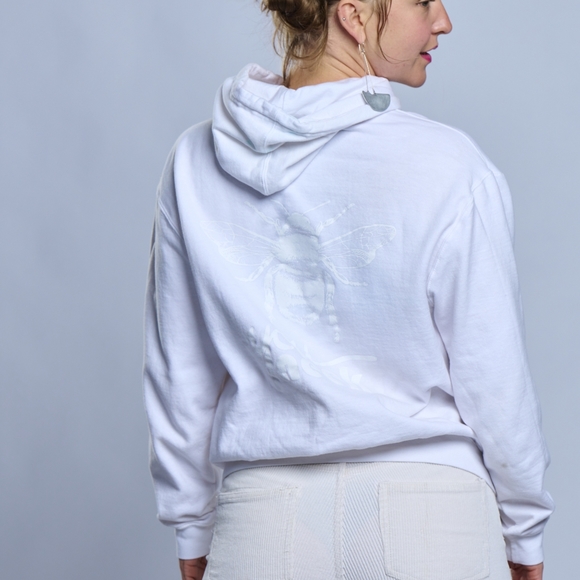 |HĂS| Snow White Hoodie - Picture 2 of 8